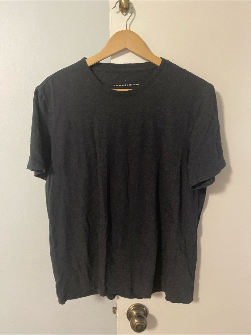 Everlane Men’s Organic Cotton Grey/Black Short-Sleeve Crew Tee
